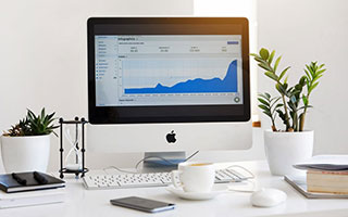 开云入口-米尔沃尔高位逼抢见效，狮子军团期待保级，米尔沃尔球衣