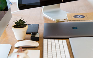 kaiyun体育app-国内职业足球比赛赛程密集紧张，球员们备战全力，中国职业足球联赛有哪些