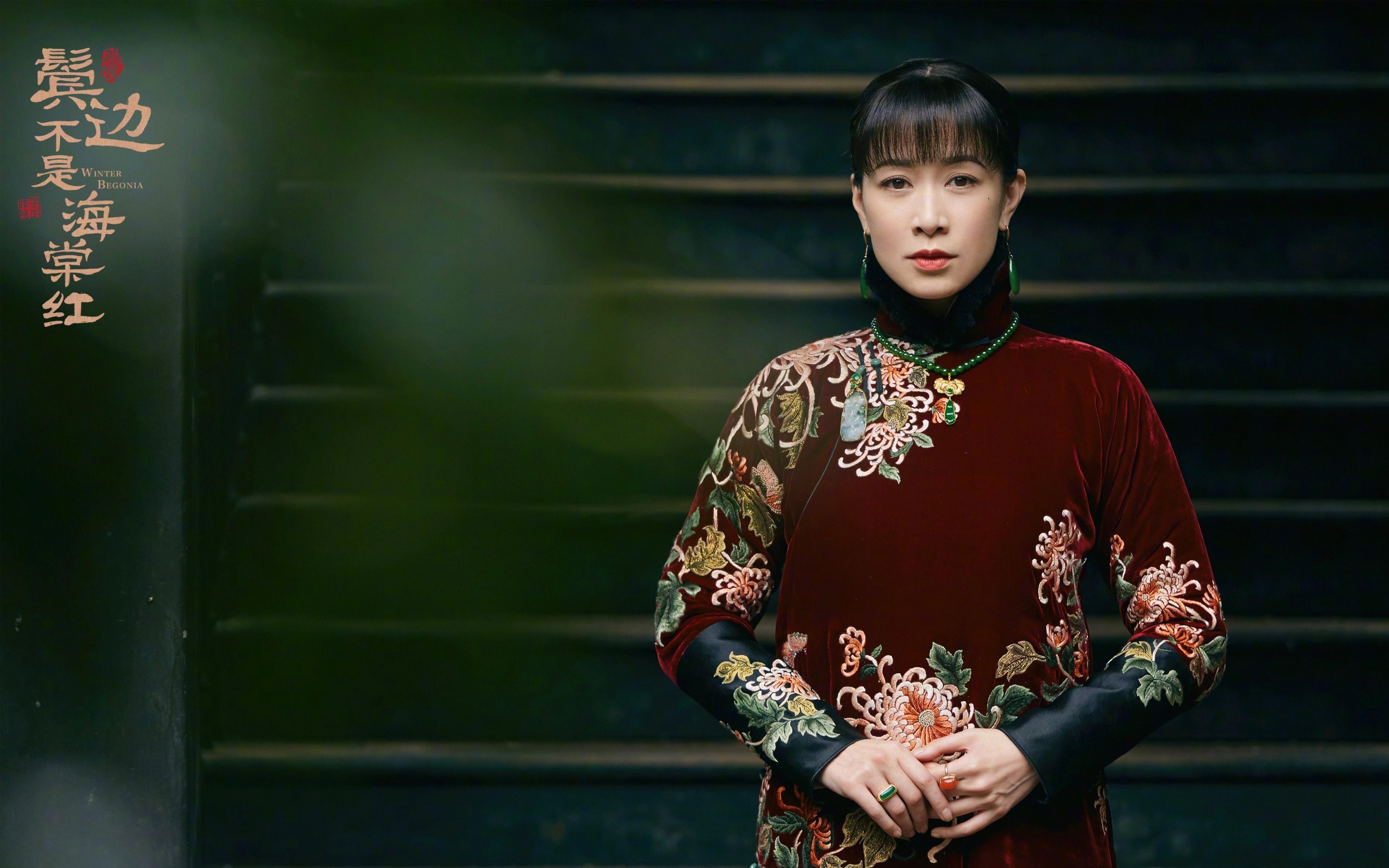 开云官网-“悬崖飞跃：惊险刺激的极速腾空”，悬崖速降技巧及装备