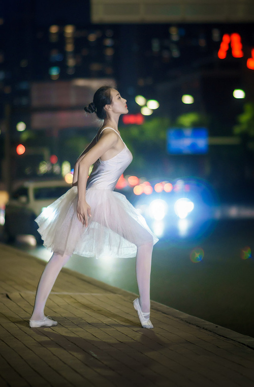 开云网页版-主场作战再次获胜球队士气高涨目标直指更高联赛排名，主场什么